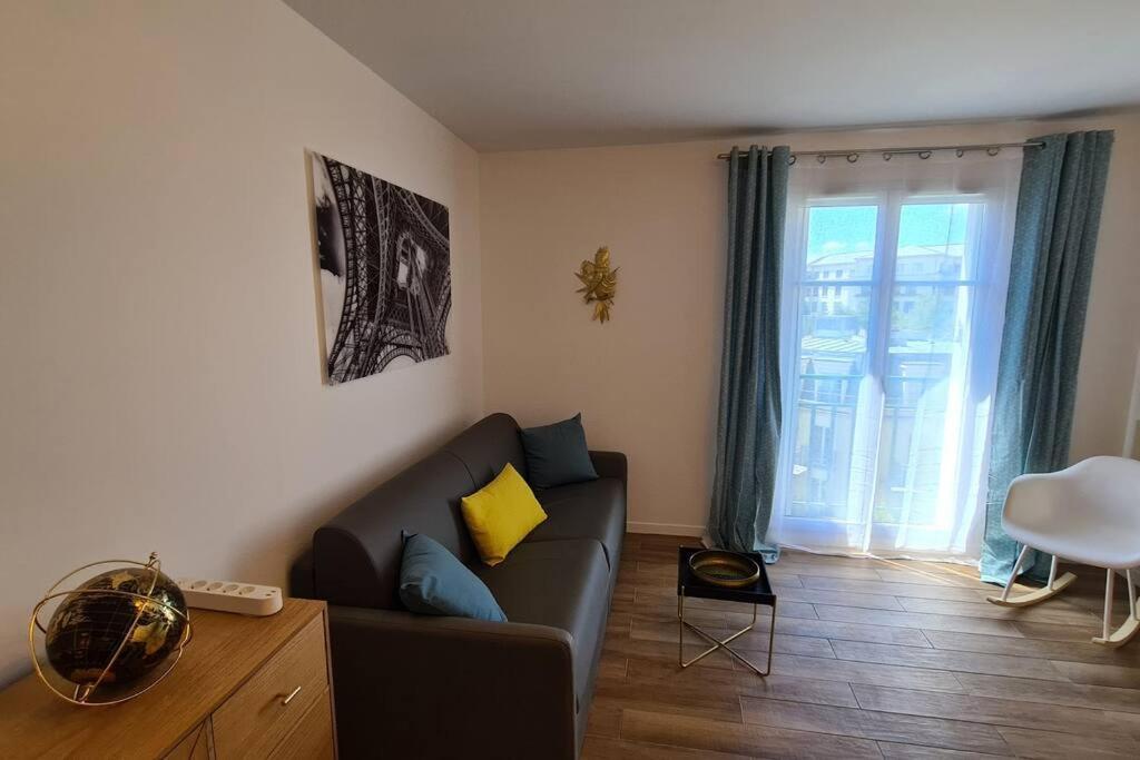 Appt 80M², 13 P, Disneyland, Fibre, 2 Parkings Шеси Экстерьер фото